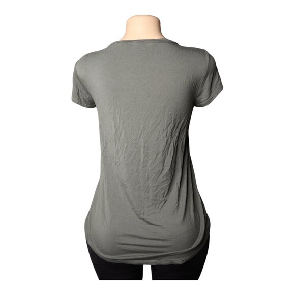 #805 Cable & Gauge Women's Small Pocket T-Shirt, Gray - Picture 3 of 4